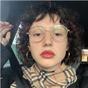 Profesora de lengua castellana y literatura para primaria y ESO